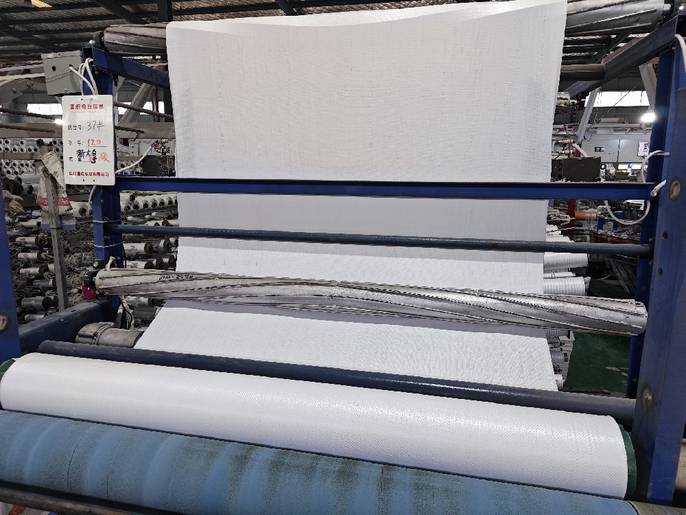 回料編織袋與熒光增白劑：環(huán)保與美觀的完美結(jié)合